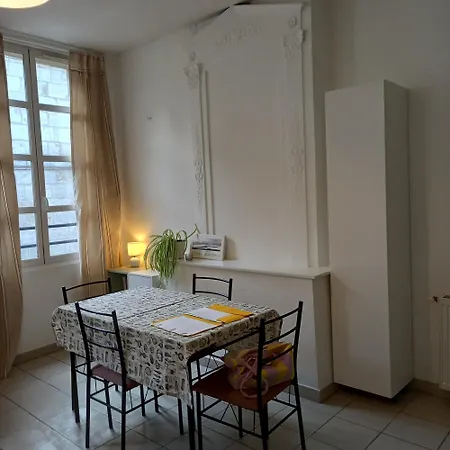 1 T2 - Location Mensuelle - Centre Bordeaux