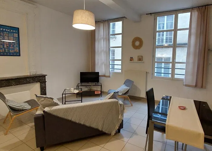 Apartament T2 Meuble - Location 1 A 3 Mois - Centre